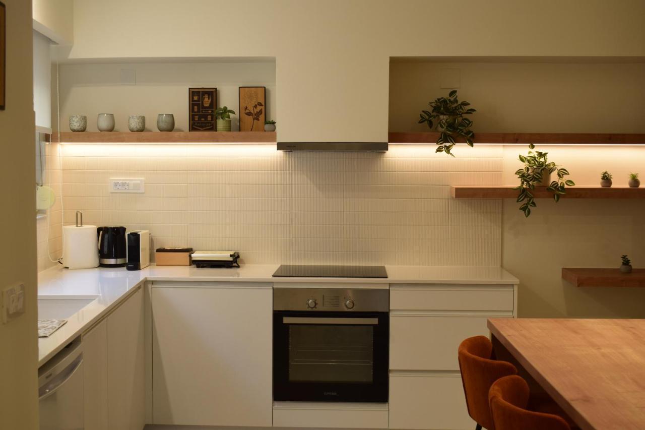 Apartment Downtown Delight *